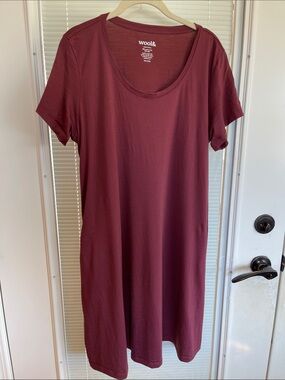 Wool& Maroon Scoop-Neck Short Sleeve Dress